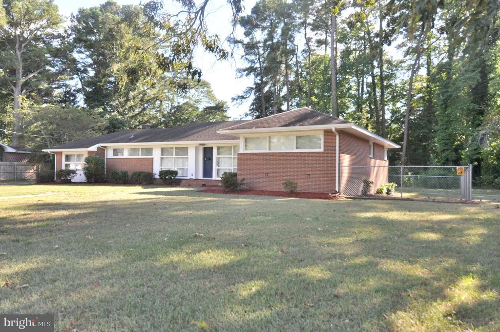 18 GREENWAY AVE, Pocomoke City, MD 21851