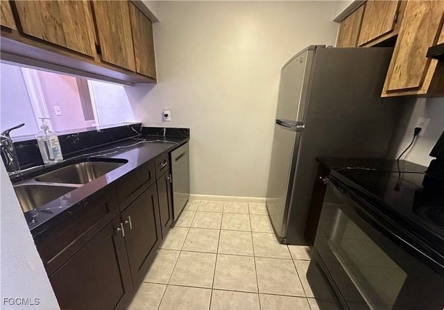 518-520 SE 6TH PL, Cape Coral, FL 33990