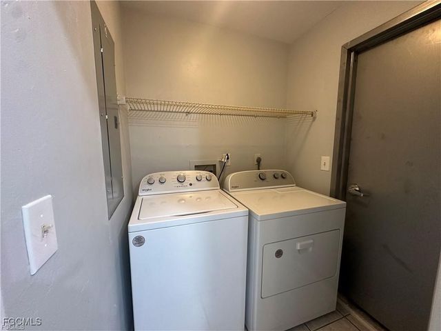 518-520 SE 6TH PL, Cape Coral, FL 33990