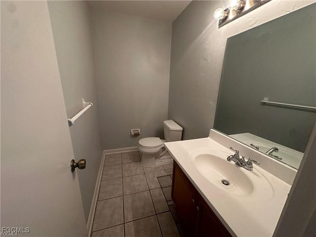 518-520 SE 6TH PL, Cape Coral, FL 33990