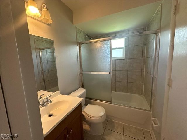 518-520 SE 6TH PL, Cape Coral, FL 33990