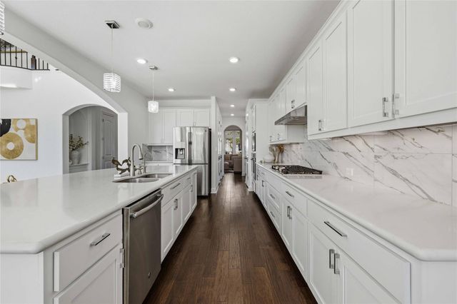 1517 Bardella DR, Leander, TX 78641