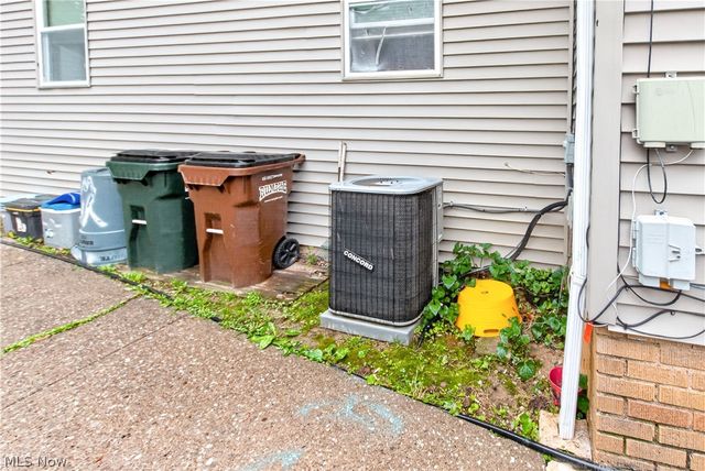 6806 Dartworth Drive, Parma, OH 44129