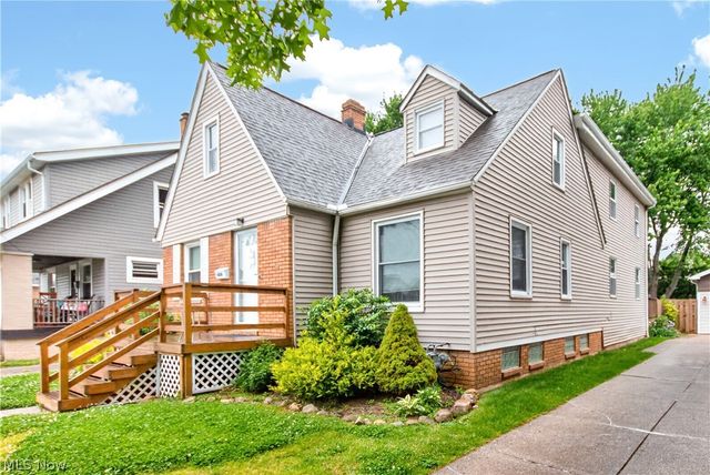 6806 Dartworth Drive, Parma, OH 44129