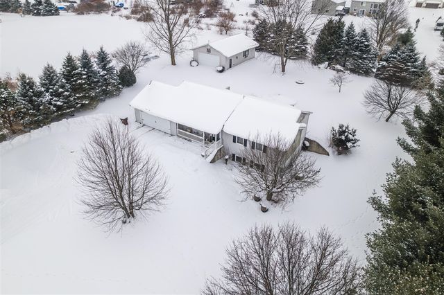 9073 Wabasis Shores Drive, Greenville, MI 48838