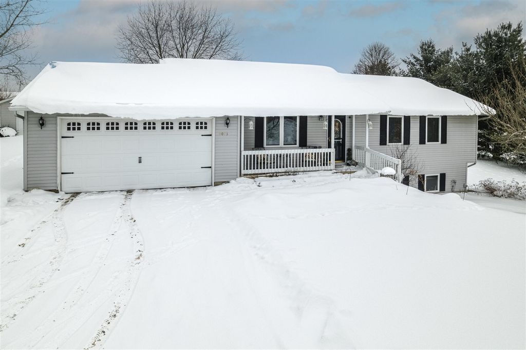 9073 Wabasis Shores Drive, Greenville, MI 48838