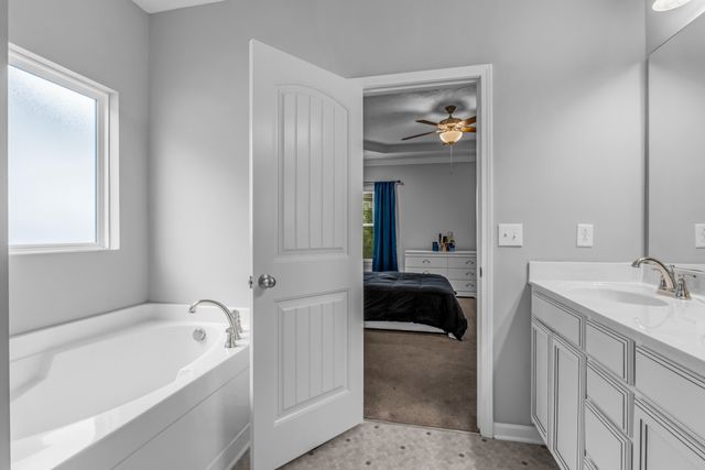 1911 Albarado Trl, Murfreesboro, TN 37128