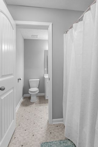 1911 Albarado Trl, Murfreesboro, TN 37128