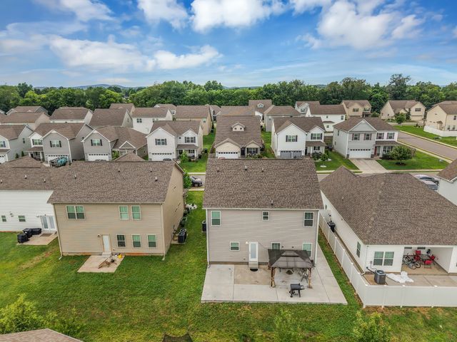 1911 Albarado Trl, Murfreesboro, TN 37128