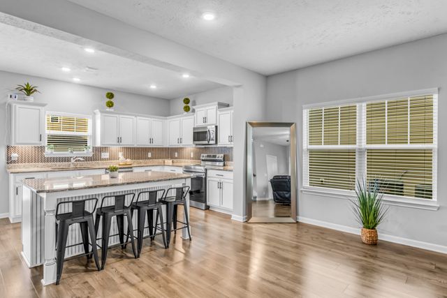 1911 Albarado Trl, Murfreesboro, TN 37128
