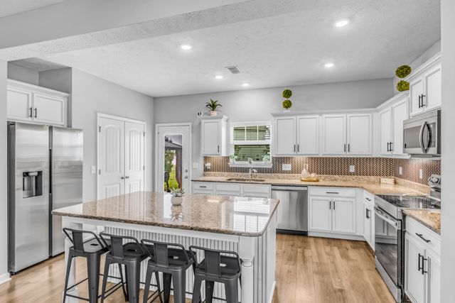1911 Albarado Trl, Murfreesboro, TN 37128