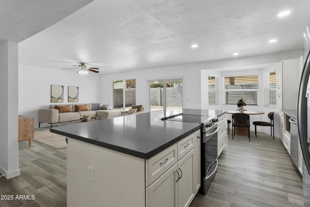 426 E Morrow Drive, Phoenix, AZ 85024