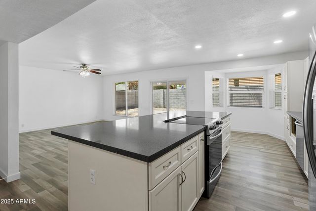 426 E Morrow Drive, Phoenix, AZ 85024