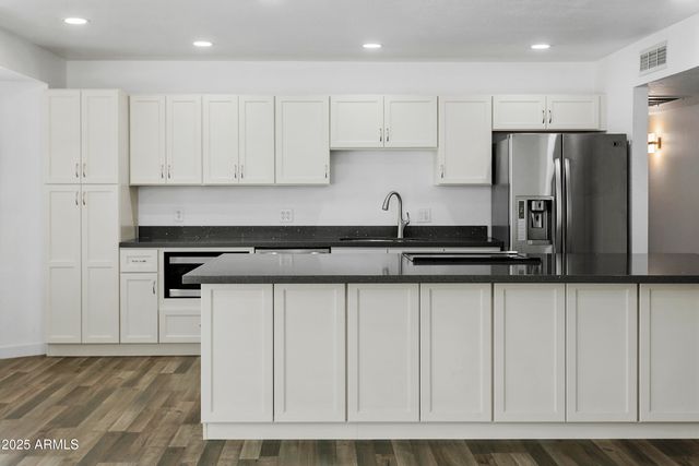 426 E Morrow Drive, Phoenix, AZ 85024