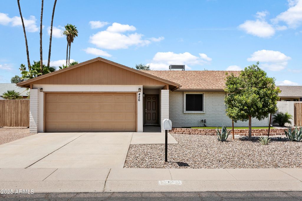 426 E Morrow Drive, Phoenix, AZ 85024