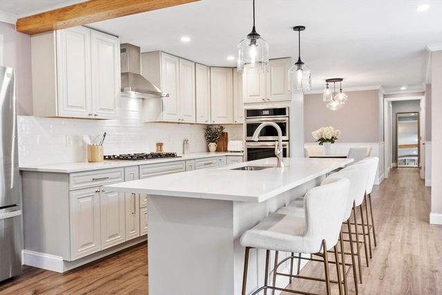 31 Manor Road, Bolton, MA 01740
