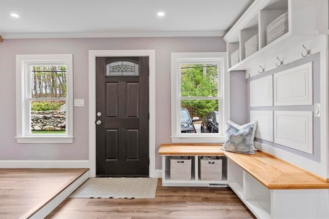 31 Manor Road, Bolton, MA 01740