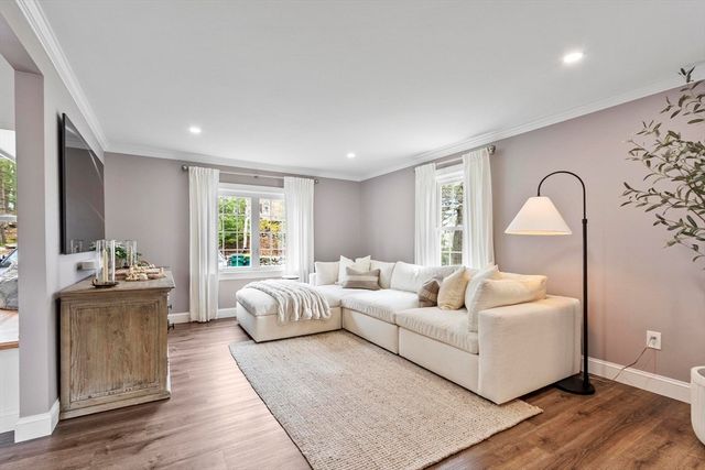 31 Manor Road, Bolton, MA 01740