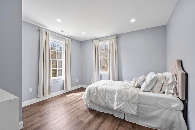 31 Manor Road, Bolton, MA 01740