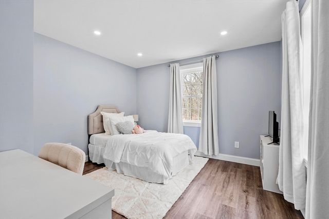 31 Manor Road, Bolton, MA 01740