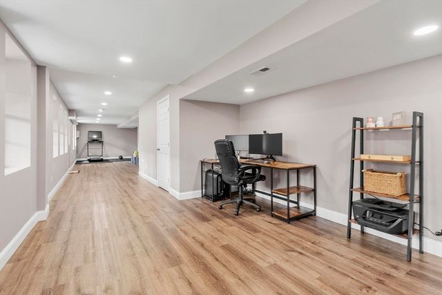 31 Manor Road, Bolton, MA 01740