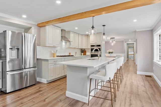 31 Manor Road, Bolton, MA 01740