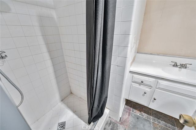 145 W Hillcrest Boulevard, Inglewood, CA 90301