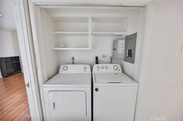 145 W Hillcrest Boulevard, Inglewood, CA 90301