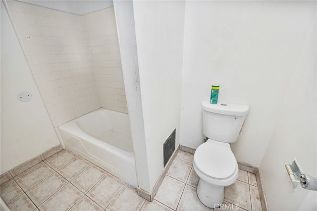 145 W Hillcrest Boulevard, Inglewood, CA 90301
