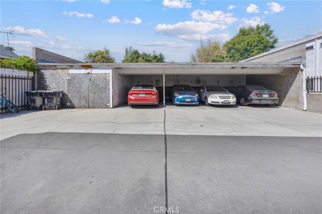 145 W Hillcrest Boulevard, Inglewood, CA 90301