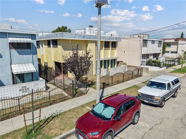 145 W Hillcrest Boulevard, Inglewood, CA 90301