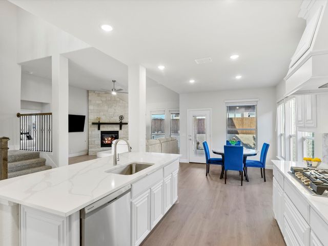 1032 Cedar River Drive, Godley, TX 76044