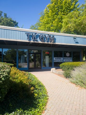 5543 E Lake Drive A, Lisle, IL 60532