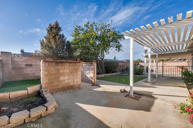 2175 N Marlies, Simi Valley, CA 93063