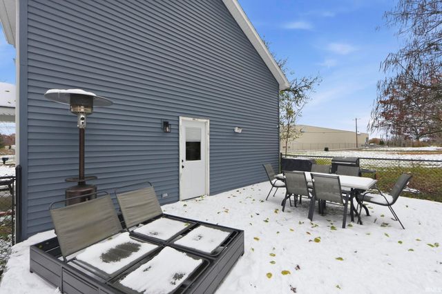 3302 McArthur Drive, Fort Wayne, IN 46809