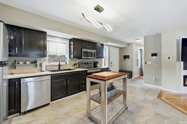 3302 McArthur Drive, Fort Wayne, IN 46809