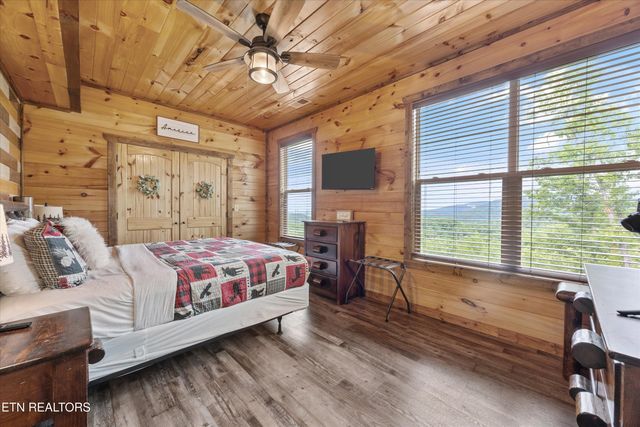 3169 Bear Mountain Lane, Sevierville, TN 37876