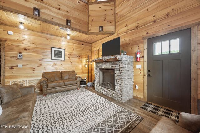 3169 Bear Mountain Lane, Sevierville, TN 37876