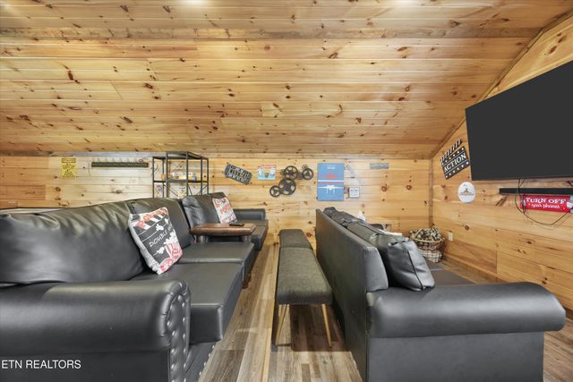 3169 Bear Mountain Lane, Sevierville, TN 37876