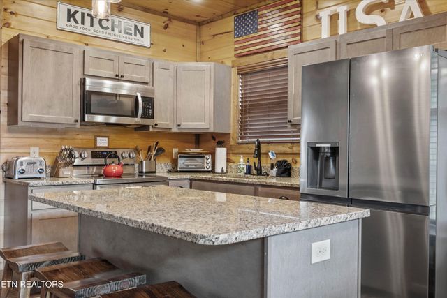 3169 Bear Mountain Lane, Sevierville, TN 37876