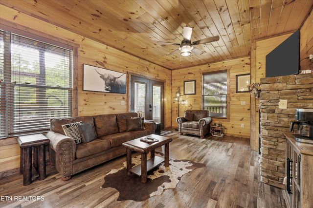 3169 Bear Mountain Lane, Sevierville, TN 37876