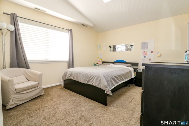 18 Amsterdam Avenue 3A, Bridgeport, CT 06606