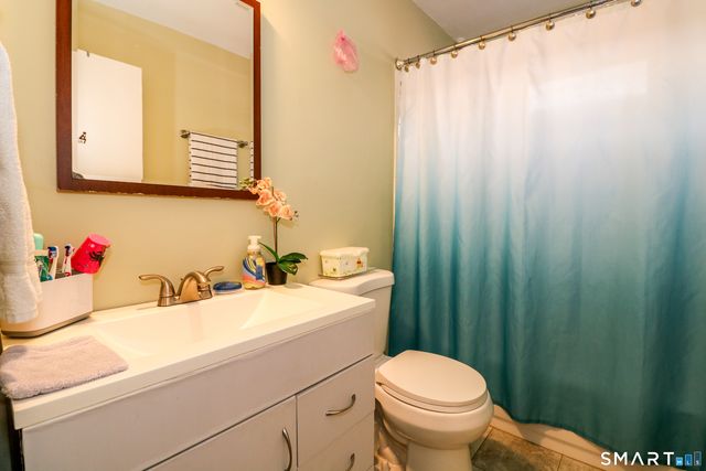 18 Amsterdam Avenue 3A, Bridgeport, CT 06606