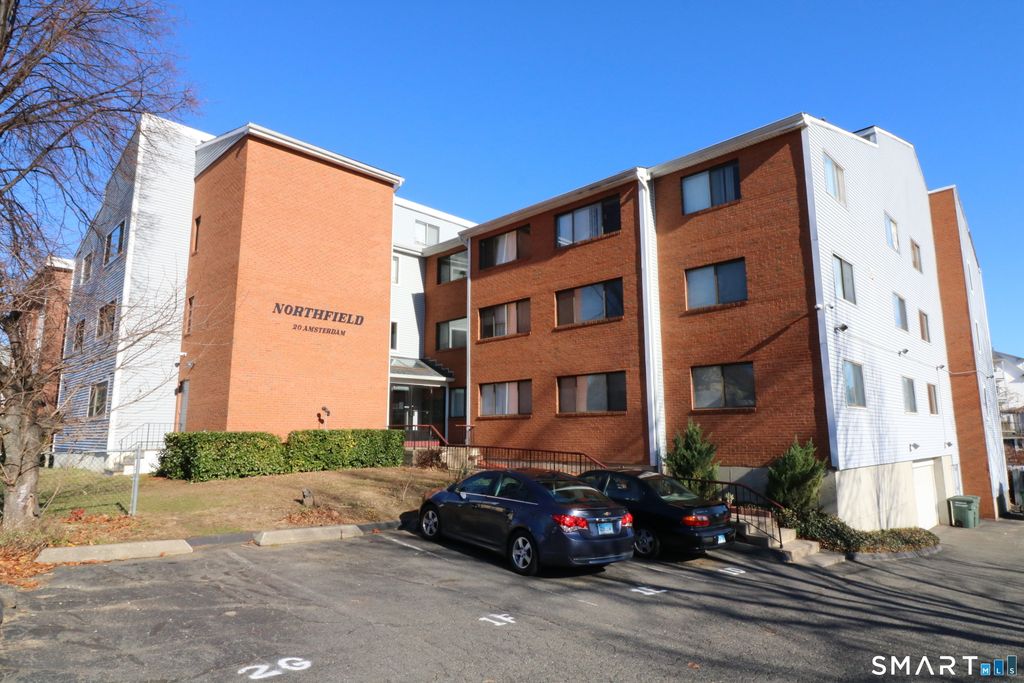 18 Amsterdam Avenue 3A, Bridgeport, CT 06606