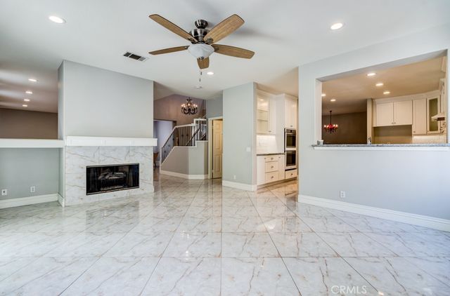 8 Zinnia, Irvine, CA 92618