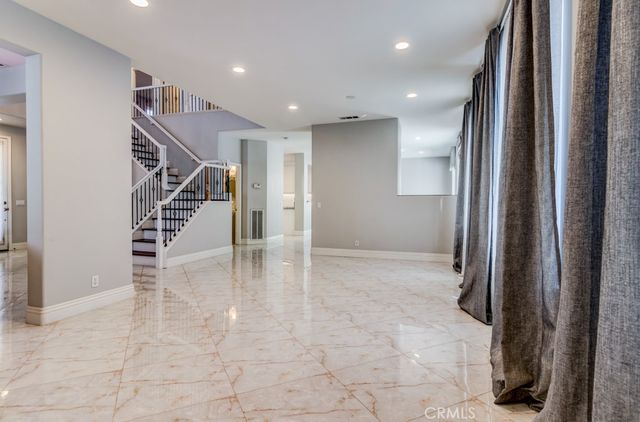 8 Zinnia, Irvine, CA 92618