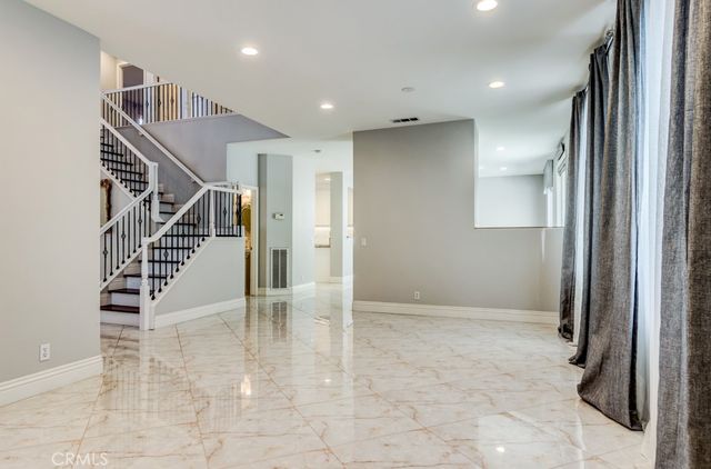 8 Zinnia, Irvine, CA 92618