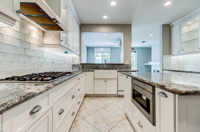 8 Zinnia, Irvine, CA 92618