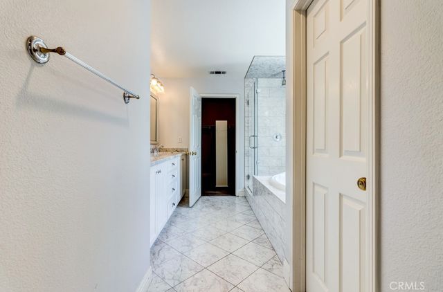 8 Zinnia, Irvine, CA 92618