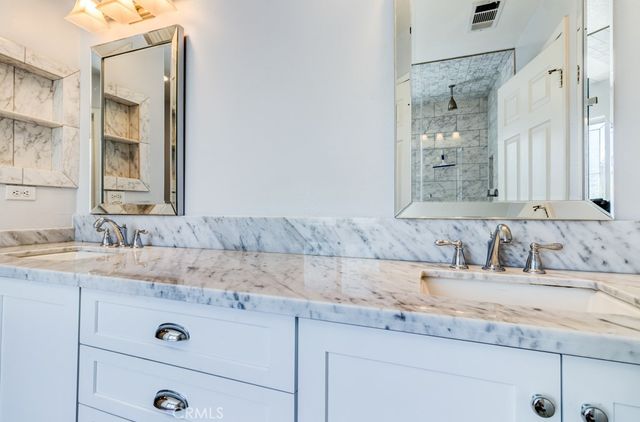 8 Zinnia, Irvine, CA 92618